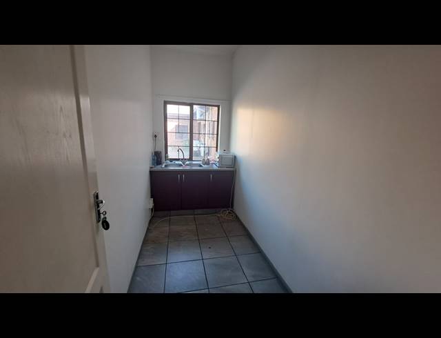 144M² OFFICE TO LET IN RICHARDS BAY CENTRAL